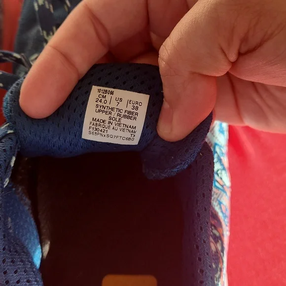 Womens ASICS Fuji Lite Trail Running Shoes Size 7 - Picture 2 of 9